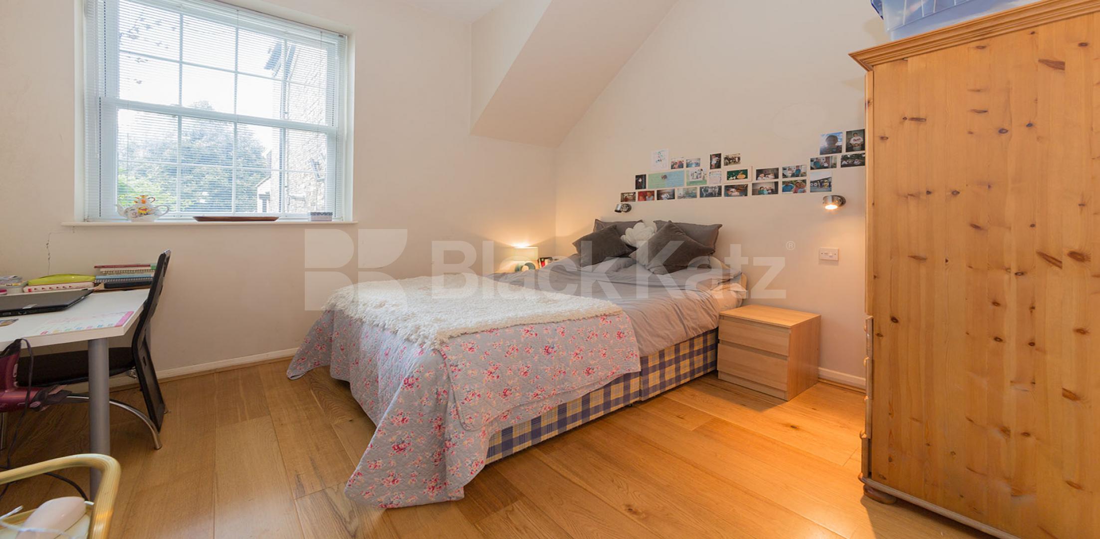 Private Garden  Milton Road, Acton Central